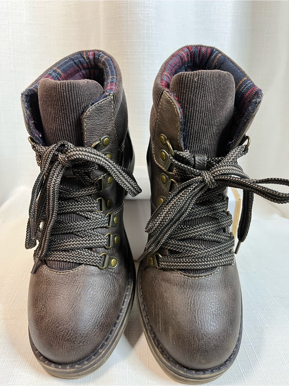 SUGAR Raelin Brown Plaid Cuff Lace-Up Boots Size 8